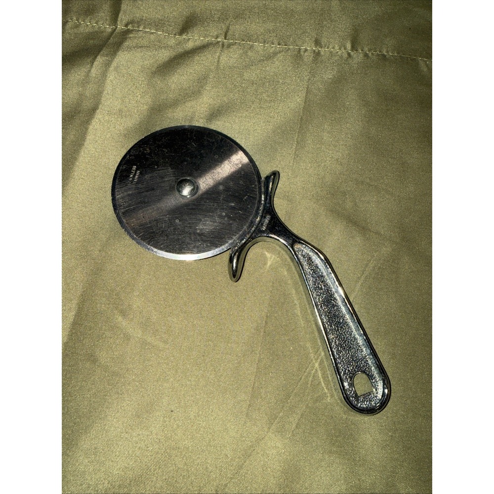 Vintage 6 Inch Aluminum Stainless Pizza Cutter Stamped Taiwan